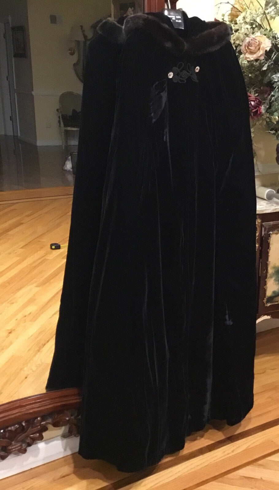 Vintage Heavy, velour, Theatrical ￼Cape Coat Made In England 57" Long Free size￼