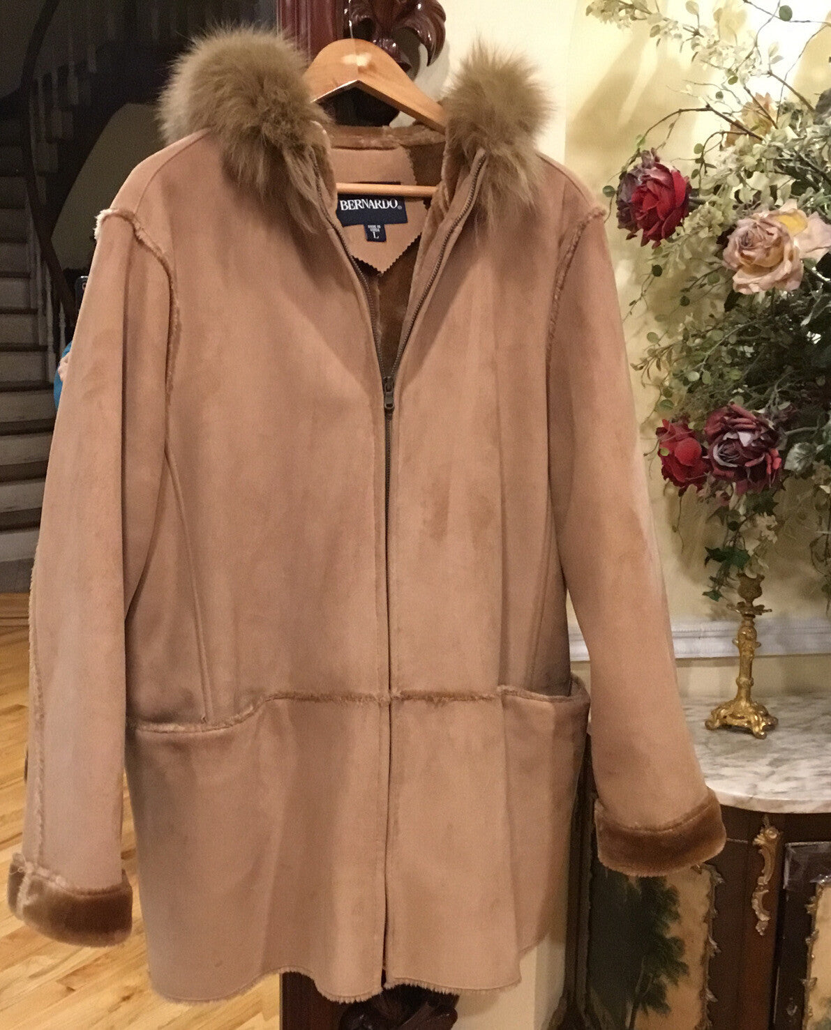 ￼COAT FAUX  SUEDE SZ L ￼Hoody