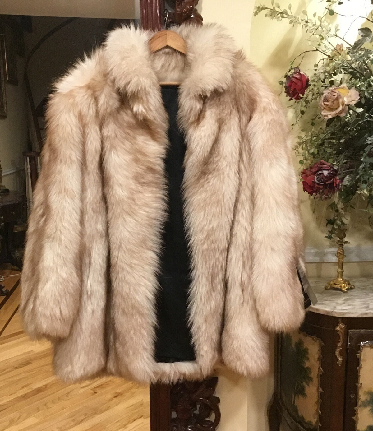 Real Fur Men/ Women Coat Size M Animal Hair For TALL  ￼Person.