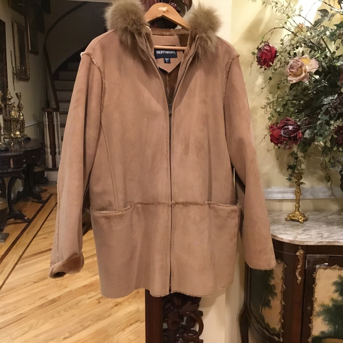 ￼COAT FAUX  SUEDE SZ L ￼Hoody