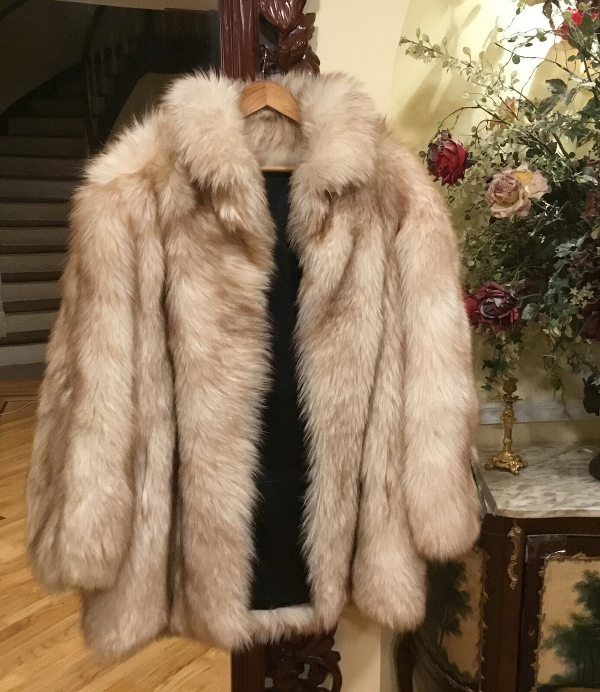 Real Fur Men/ Women Coat Size M Animal Hair For TALL  ￼Person.