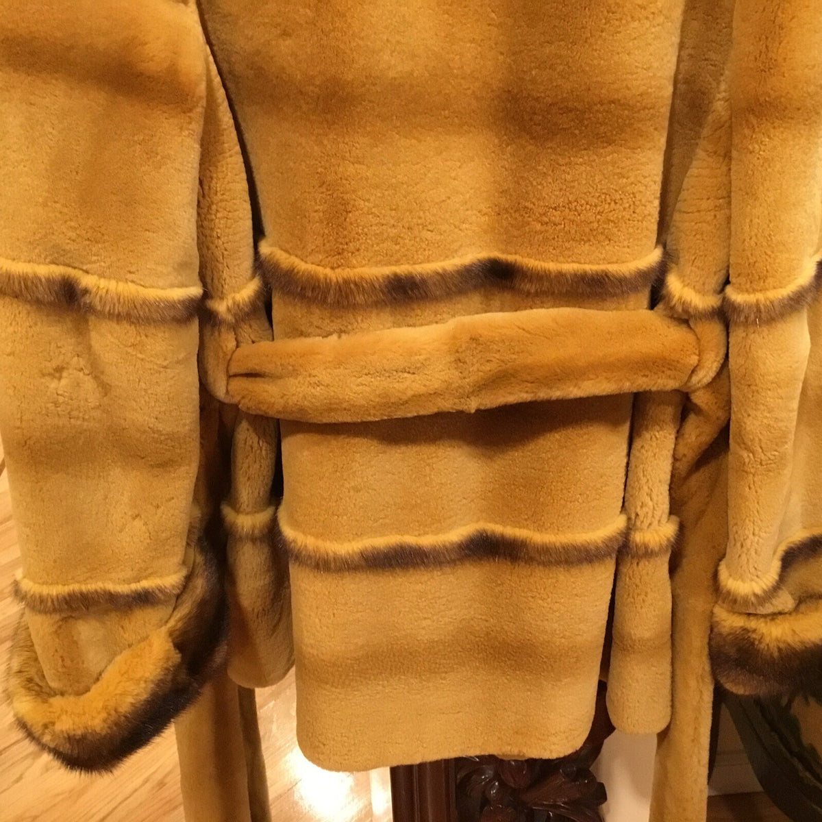 Stunning Whiskey ￼Mink Coat / Jacket SZ S/M Lite and Soft.