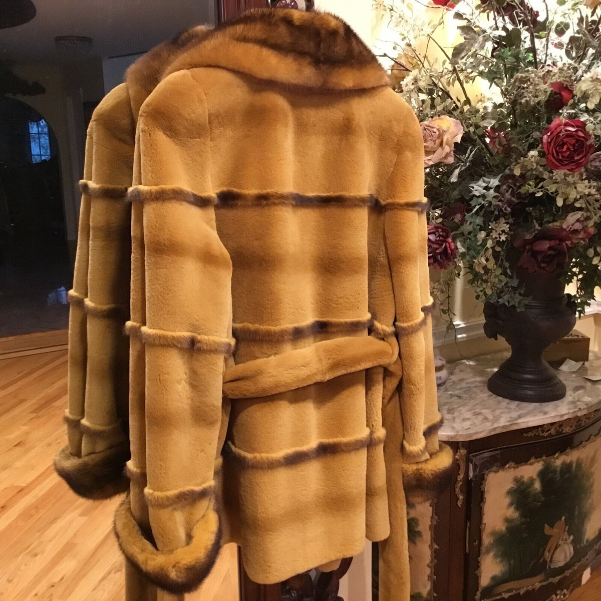 Stunning Whiskey ￼Mink Coat / Jacket SZ S/M Lite and Soft.
