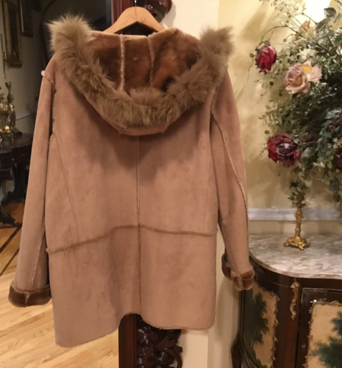 ￼COAT FAUX  SUEDE SZ L ￼Hoody