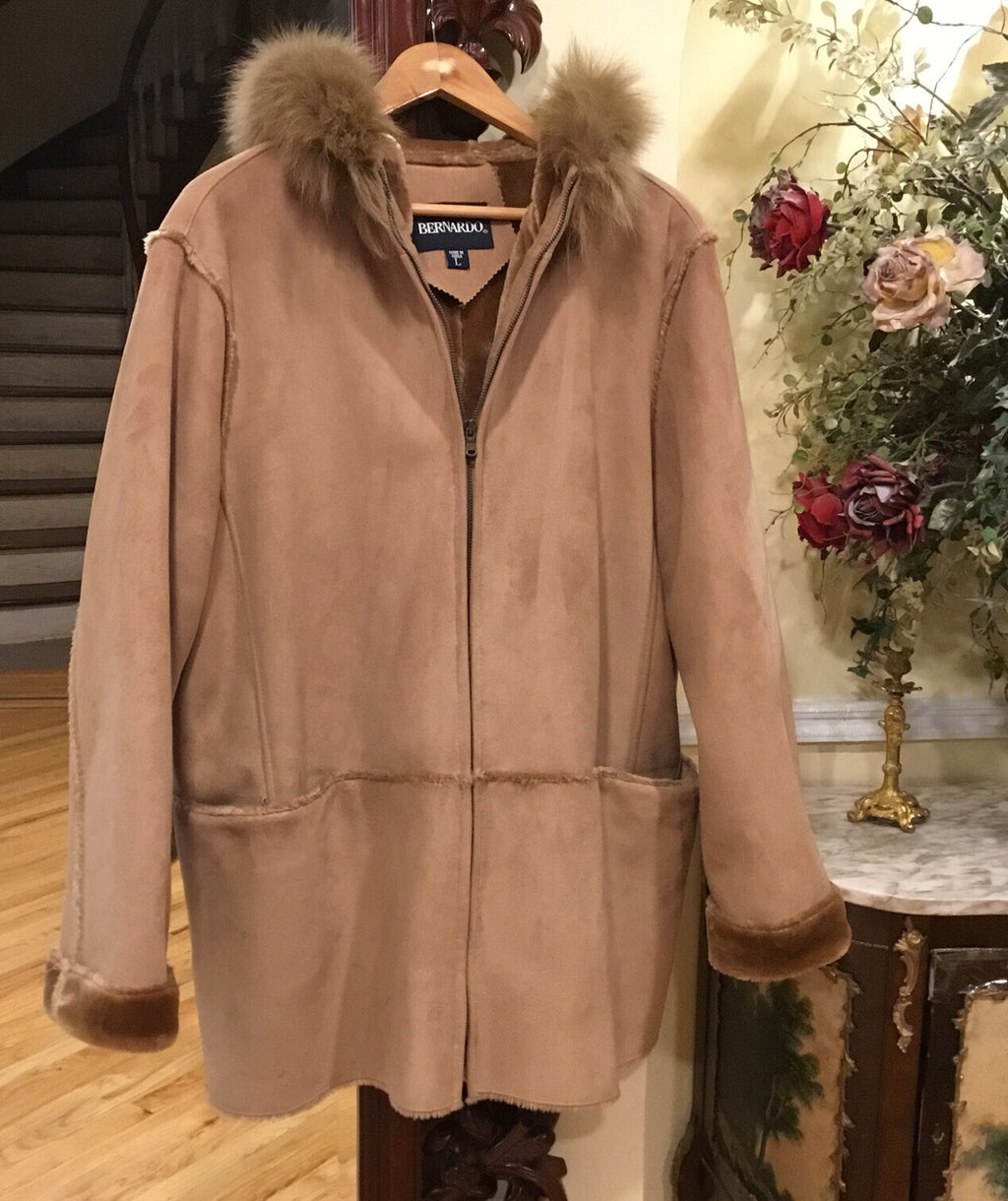 ￼COAT FAUX  SUEDE SZ L ￼Hoody