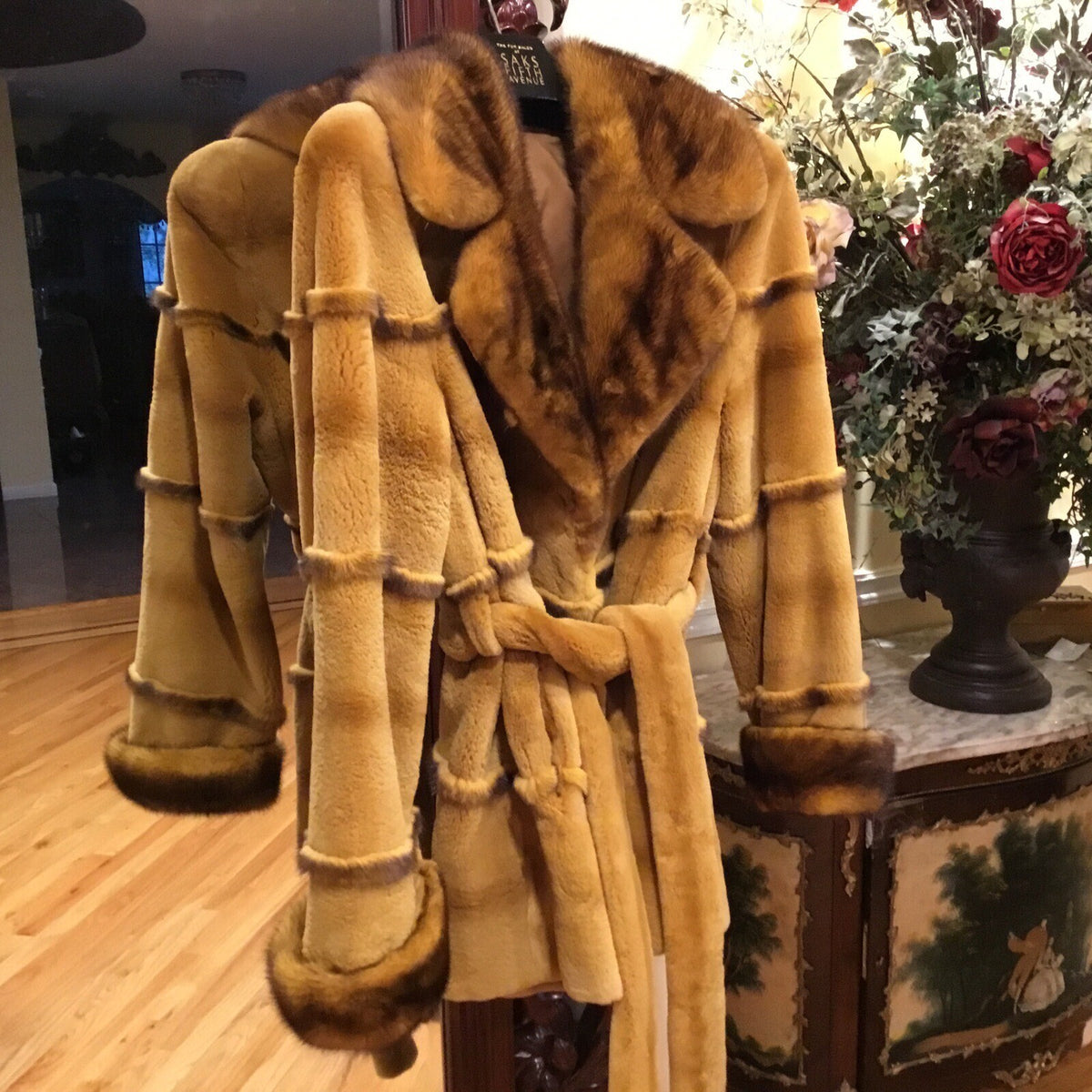 Stunning Whiskey ￼Mink Coat / Jacket SZ S/M Lite and Soft.