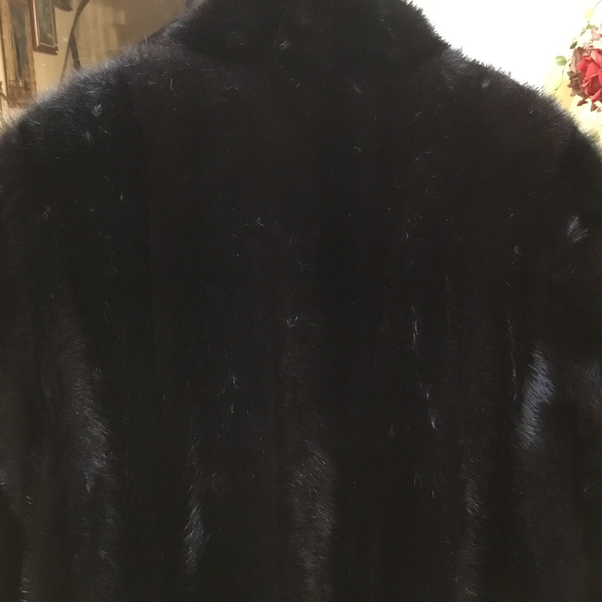Beautiful And soft Real mink coat size ￼￼ Medium￼ Excellent Condition ￼