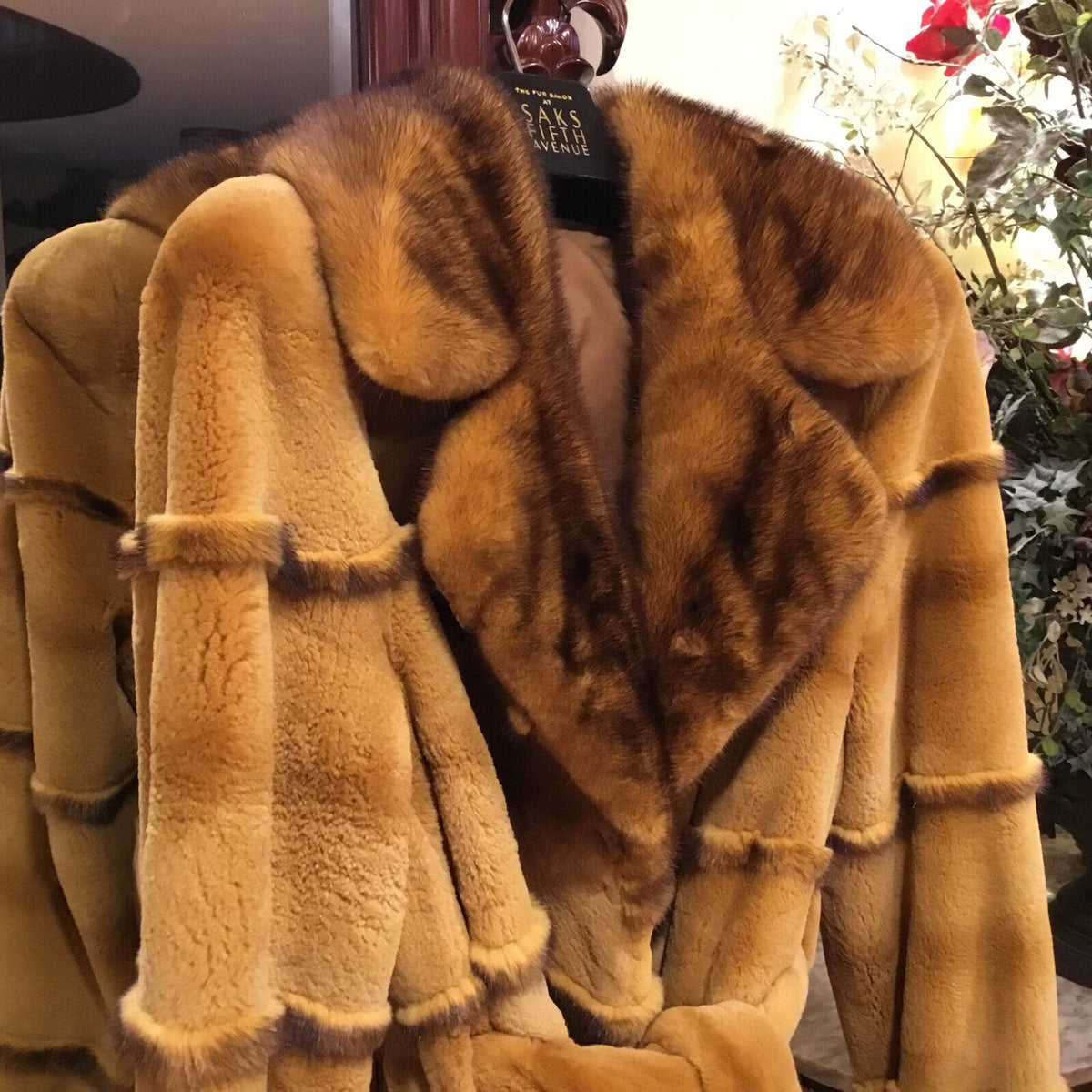Stunning Whiskey ￼Mink Coat / Jacket SZ S/M Lite and Soft.
